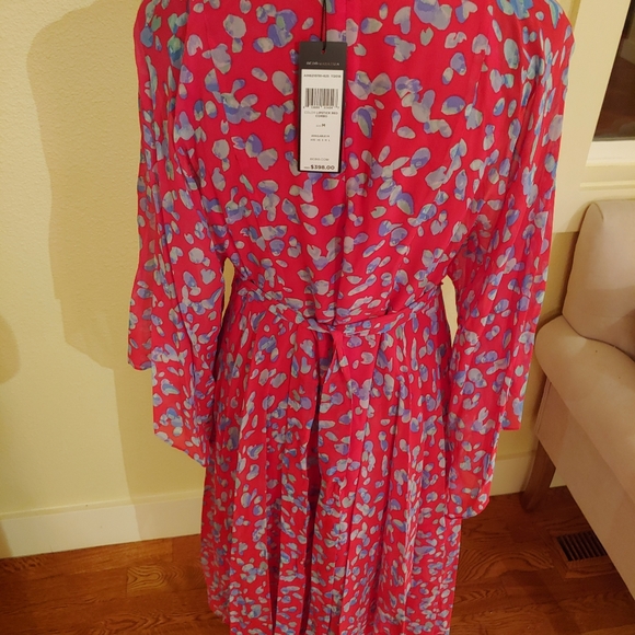 BCBGMAXAZRIA Deep-Neck Silk Gown - Picture 6 of 7